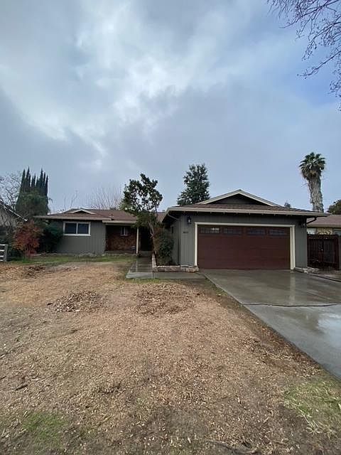 1st image of 2621 N Olive Ave