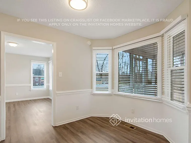 53 Hobson Ln — Photo 8