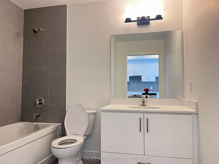 461 Green Rd #916 — Photo 10