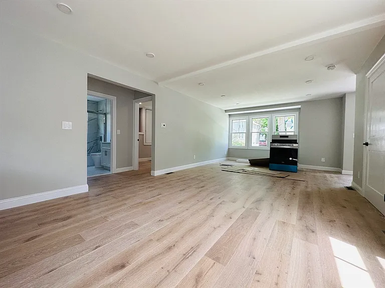 123 Oxford Rd #123 — Photo 5