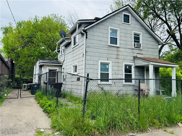 5202 Track Rd, Cleveland, OH 44127