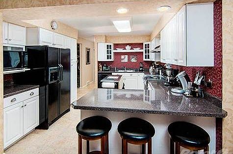 4th image of 20 Emerald Hills Dr