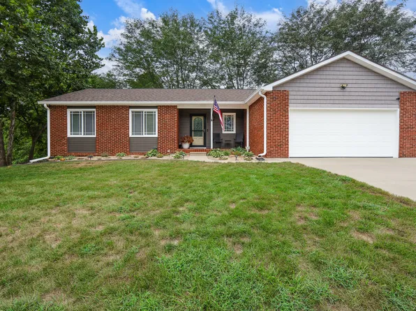 810 Countryside Ln, Columbus, IN 47201