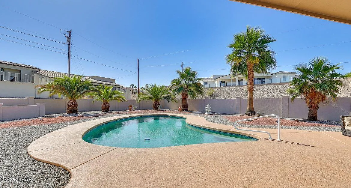 3 bed, 2.0 bath, 1550 sqft, $2,800 — Photo 2