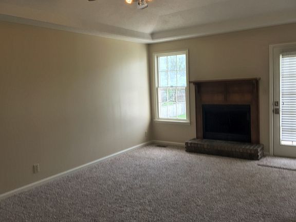 4th image of 1196 Willow Bend Dr