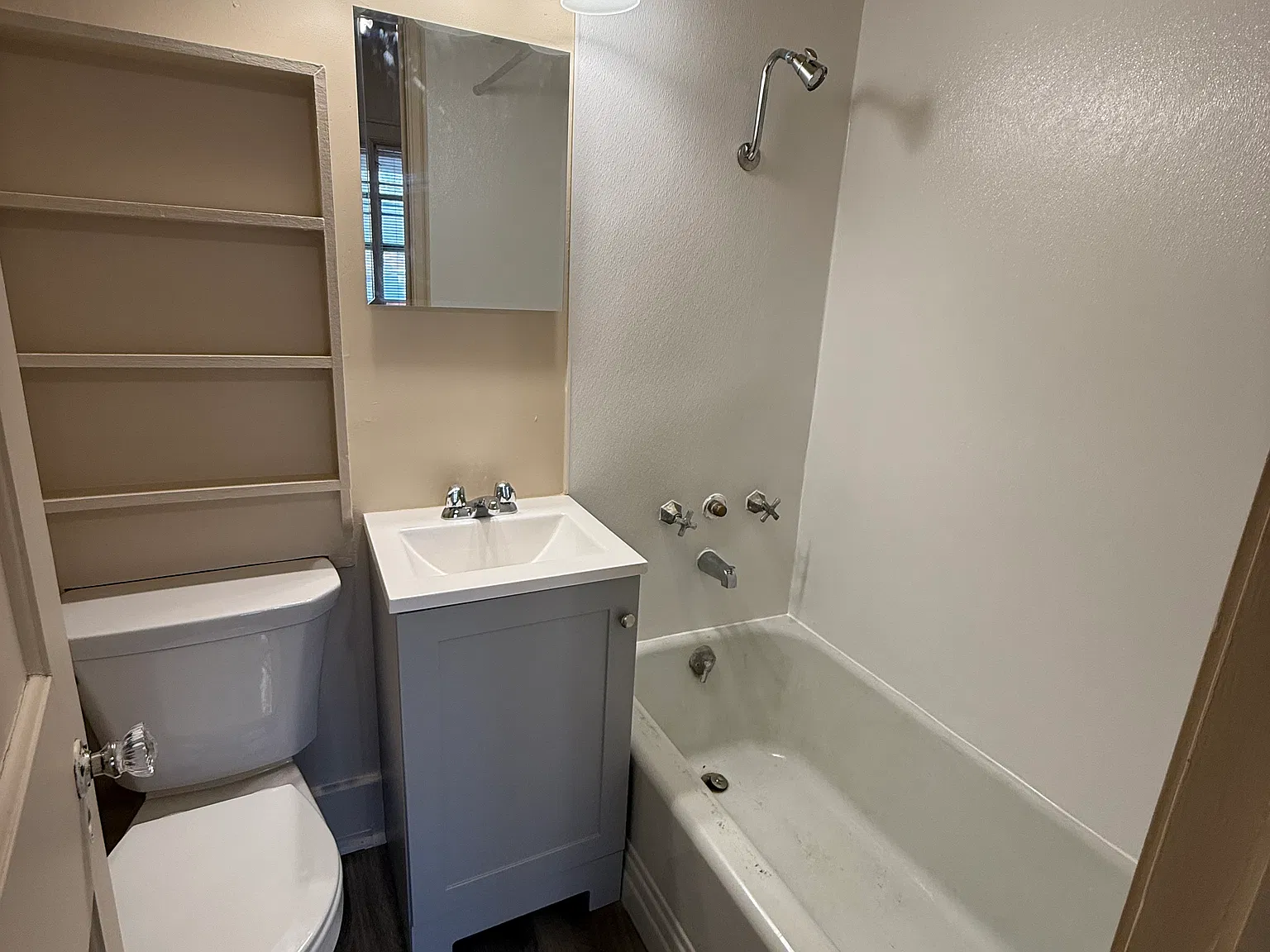 Studio, $595 — Photo 4