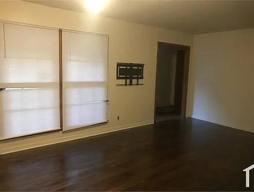 4004 Knollbrook Dr NW — Photo 3