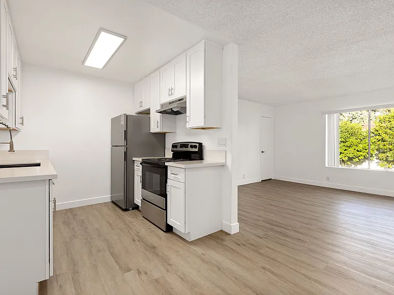 6650 Doriana St — Photo 6