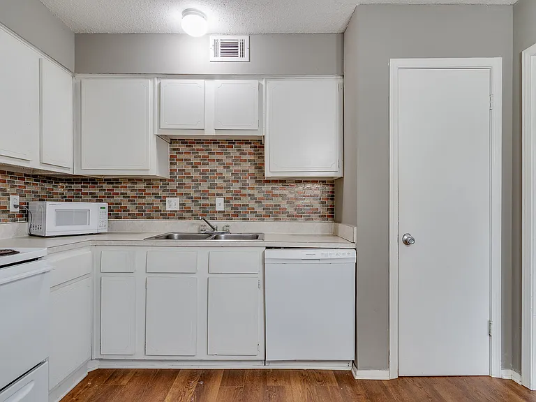 3646 Spottswood Ave #9 — Photo 11