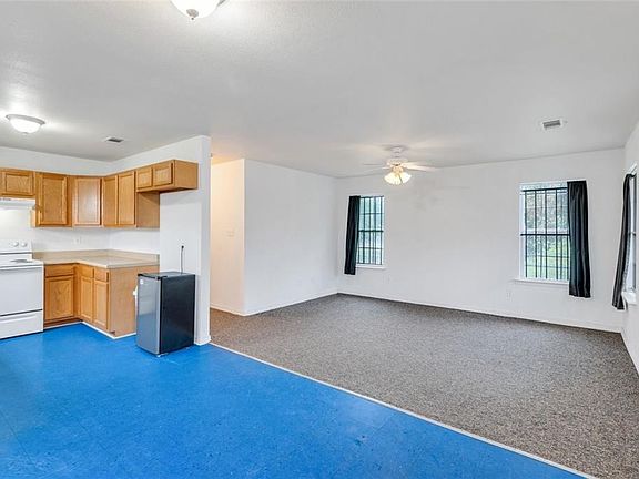 5th image of 2401 Independence St