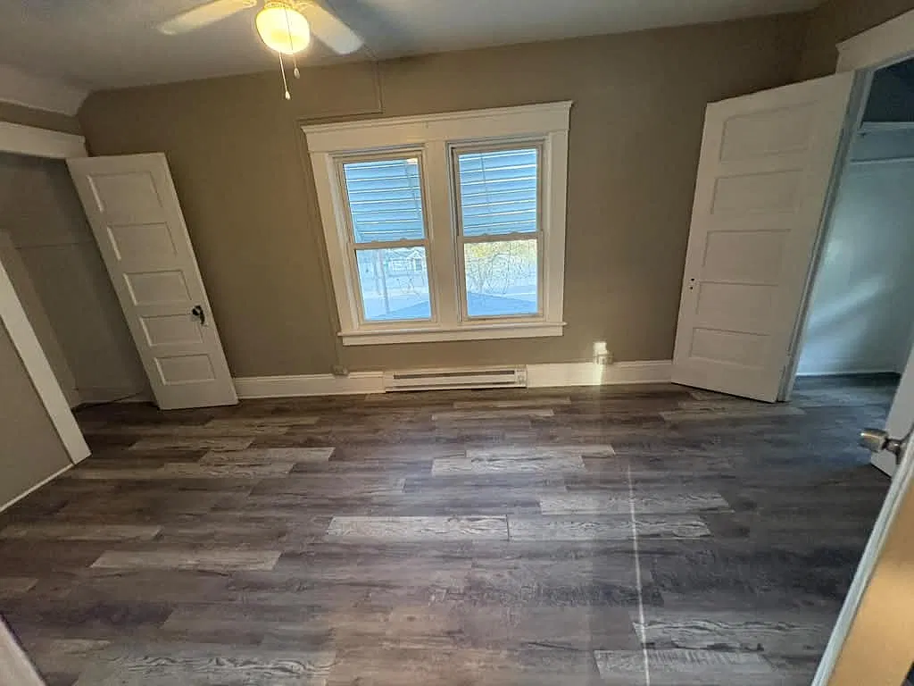 3 bed, 1.5 bath, 1290 sqft, $1,750 — Photo 4