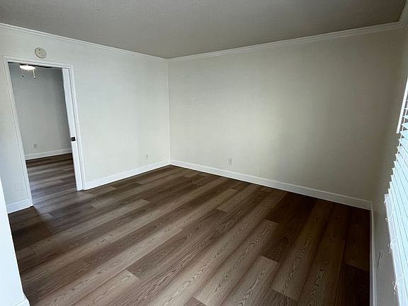 3rd image of 129-43 D Ave #129-1/2