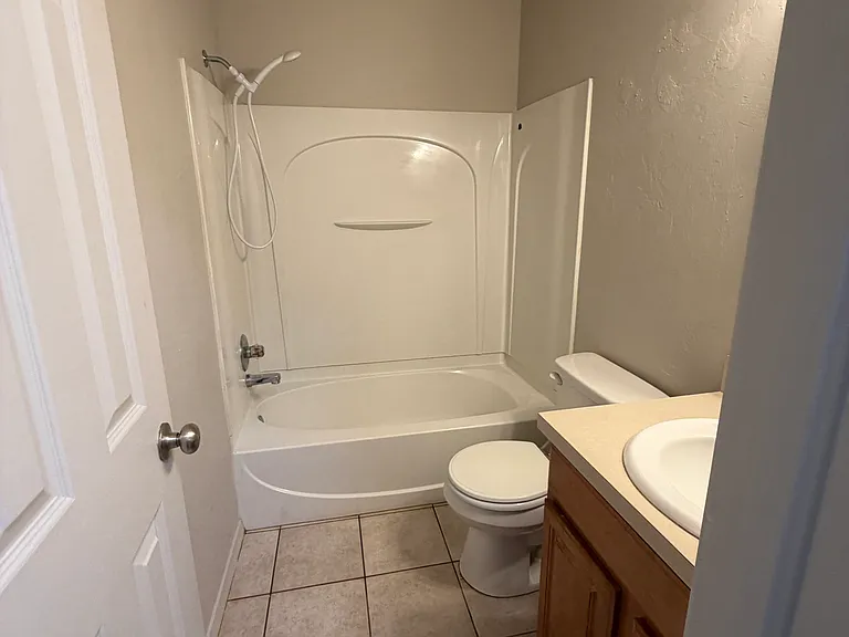 2704 Fennel Rd — Photo 11