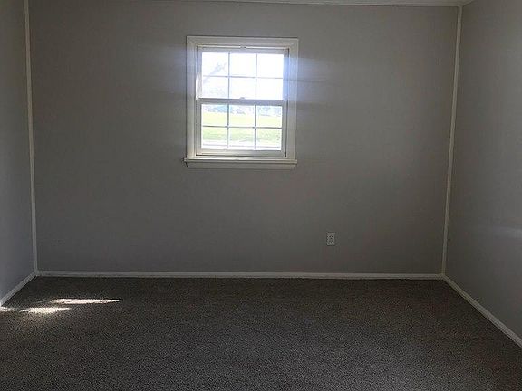 Modern colors & new carpet!