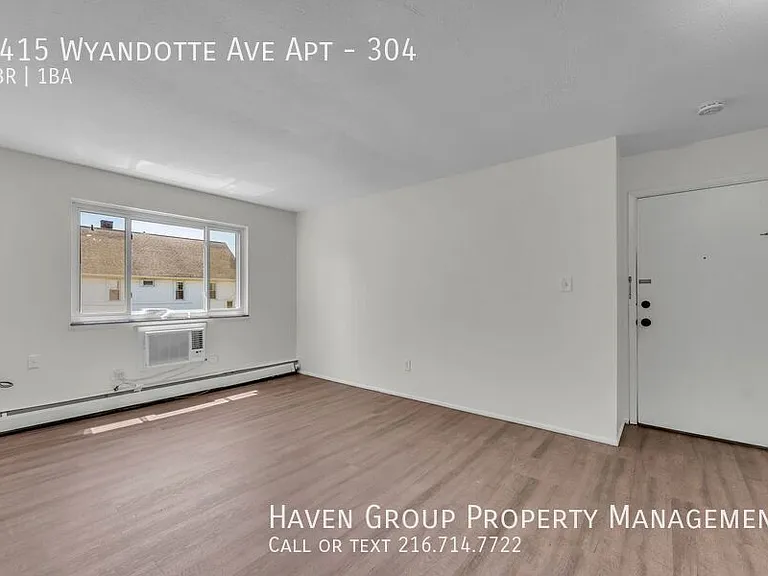 1415 Wyandotte Ave #304 — Photo 4