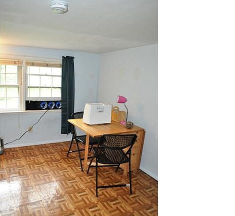5th image of 3555 Gomer St