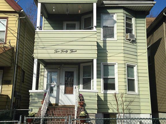 4th image of 243 Charles Ave