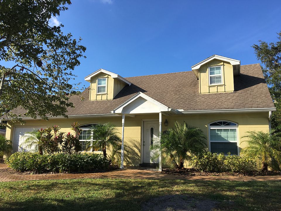 Front Exterior Right