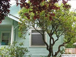 4th image of 872 20th St NE