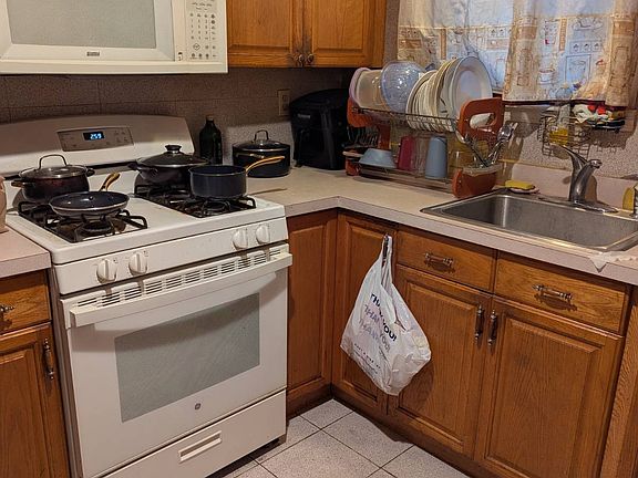 2nd image of 241-08 Newhall Ave