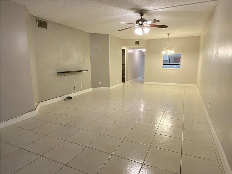 2967 Riverside Dr #109 — Photo 6