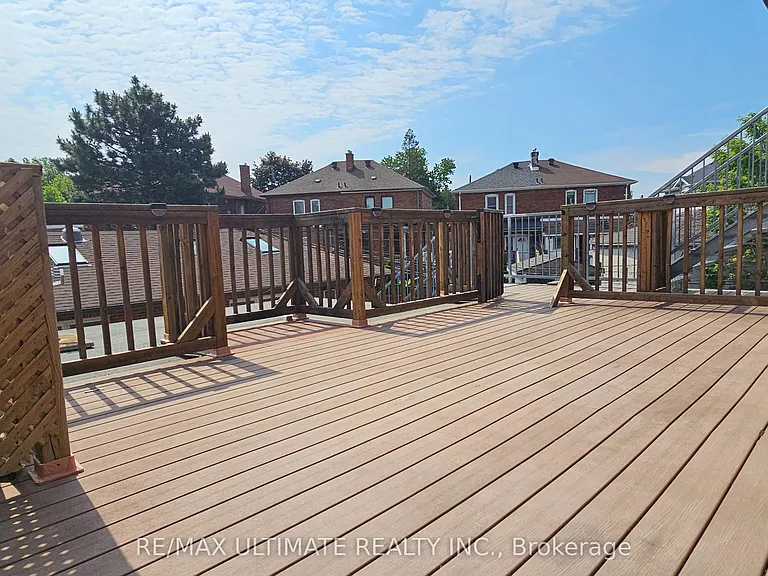 3 Kane Ave #2 — Photo 16