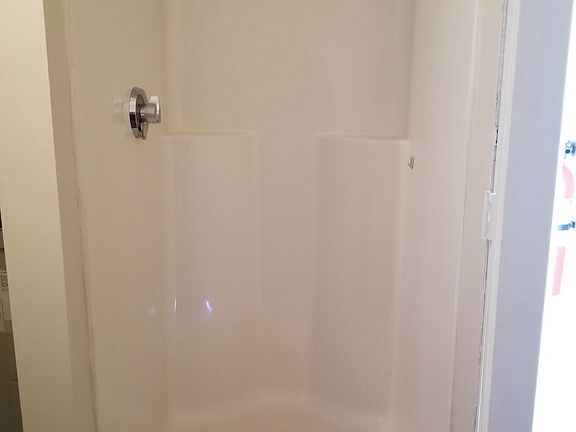 Stand up shower, no tub