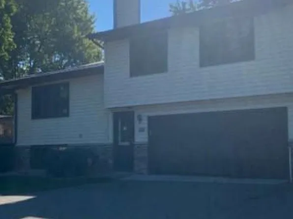 7853 85th Ct N, Brooklyn Park, MN 55445