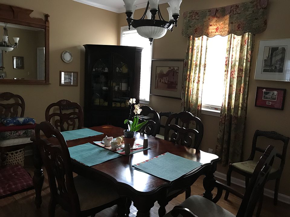 2nd image of 94 Richardson St SE