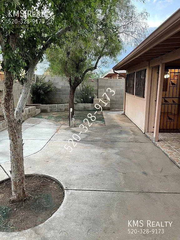3 Bedroom 2 Bath - 1603 W Lavender Sky Street- Owner/Agent — Photo 4