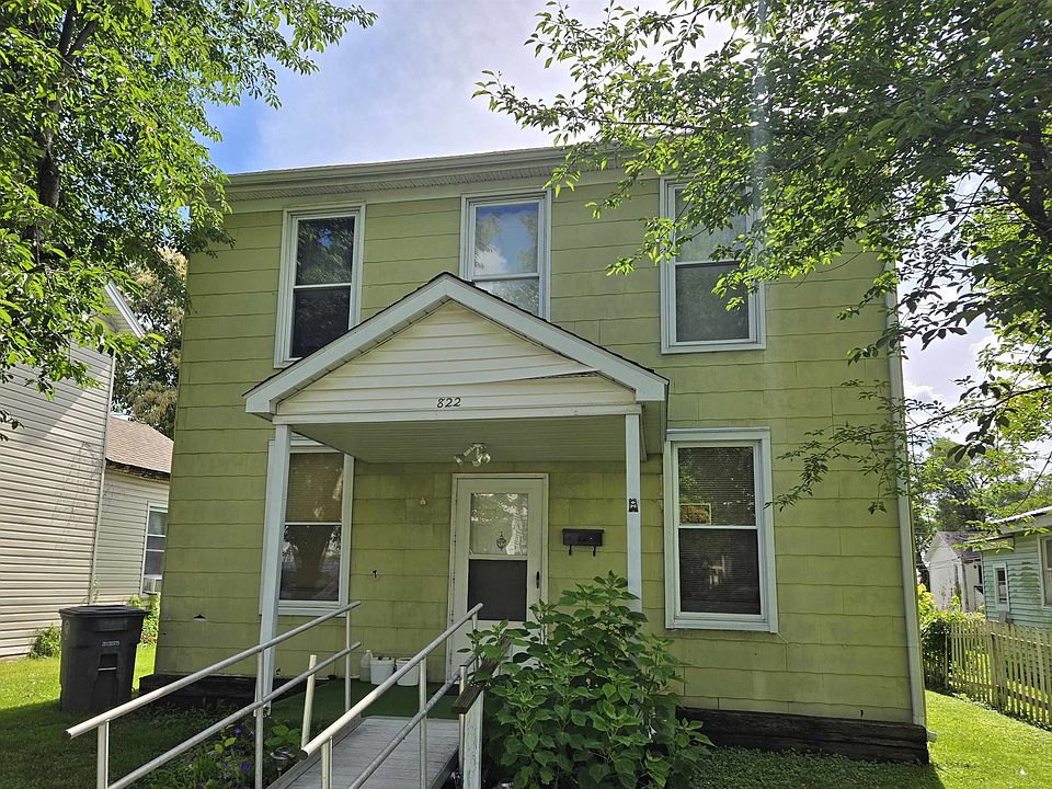 1st image of 822 Mulberry St