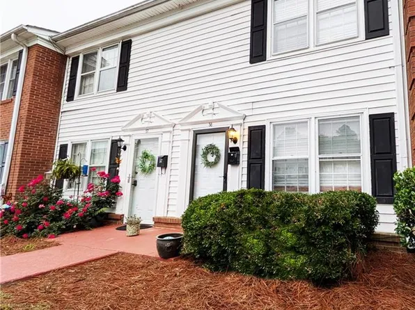 311 Salisbury St APT 58, Kernersville, NC 27284