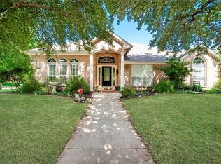 226 Sendero Dr, Waxahachie, TX 75165