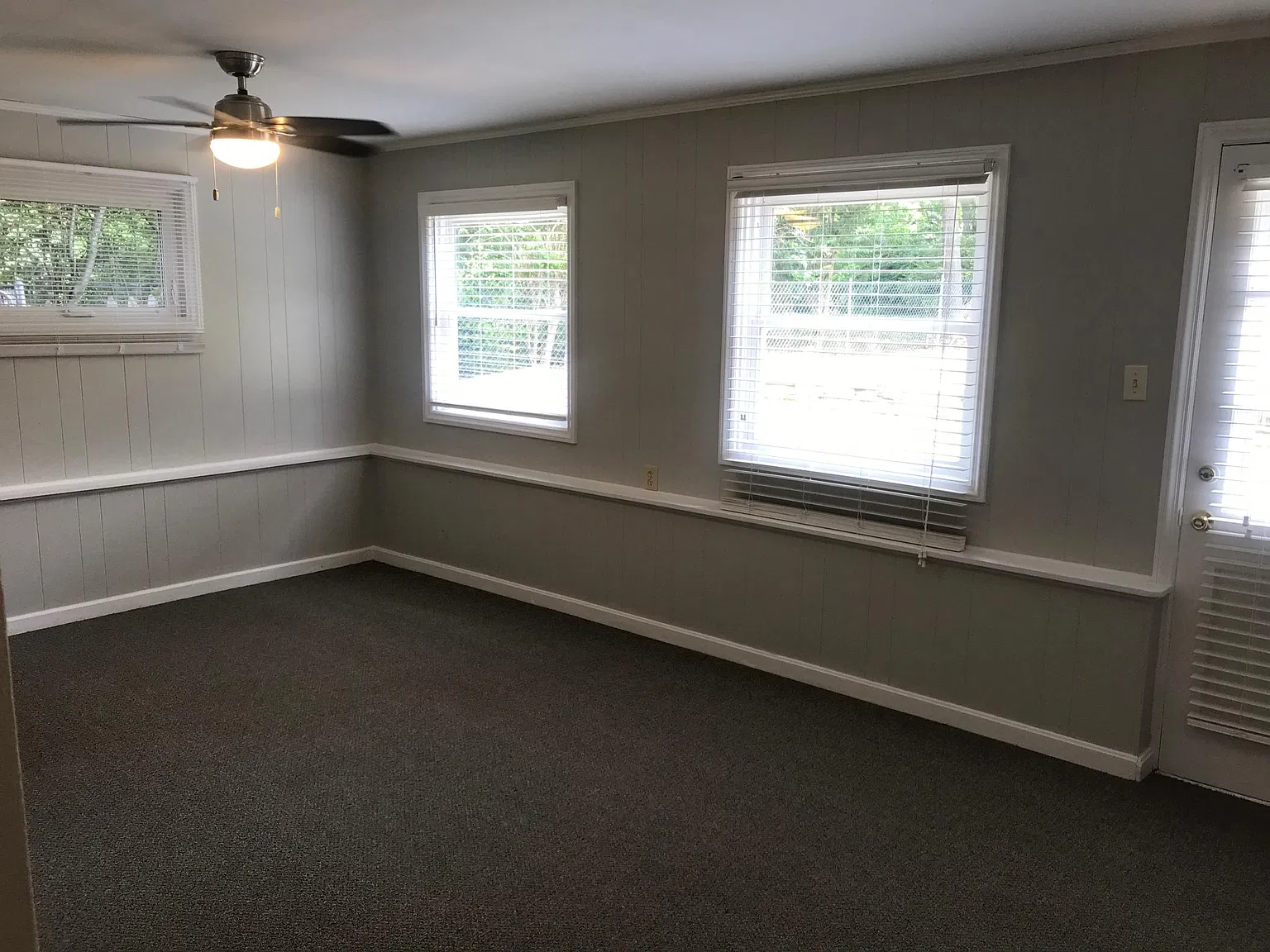 3 bed, 2.5 bath, 1800 sqft, $2,200 — Photo 3