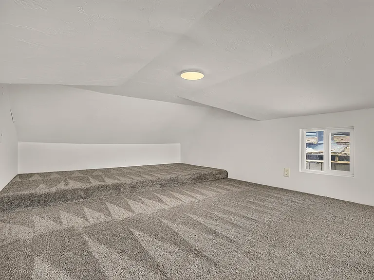 667 Decoria Ave — Photo 37