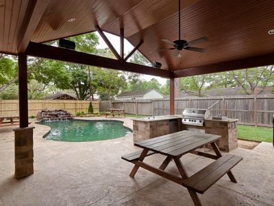 610 S Heather Ln, Friendswood, TX, 77546