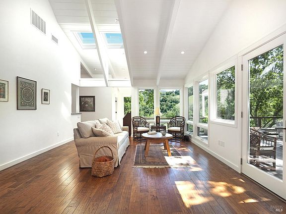 5th image of 23078 Vineyard Road