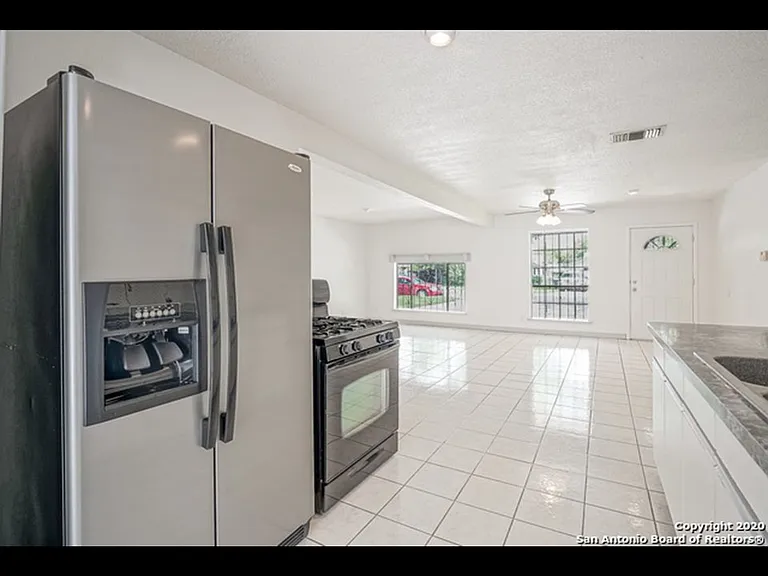 6715 Crosswell — Photo 6