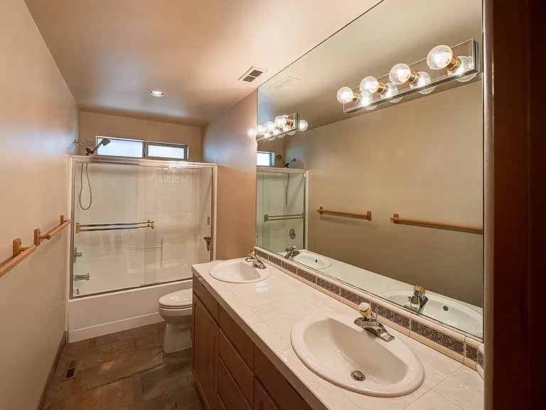 2759 NW Champion Cir — Photo 33