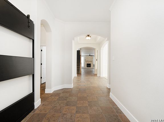 5th image of 8910 Los Sonoma Rio