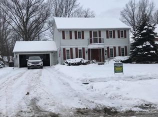 2952 Southwood Dr, Westlake, OH 44145