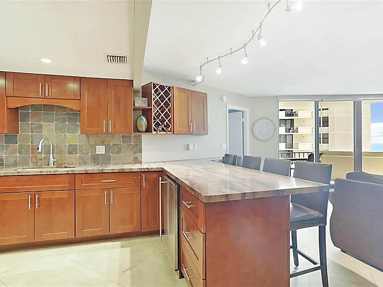 2800 N Ocean Dr #B-9D — Photo 10