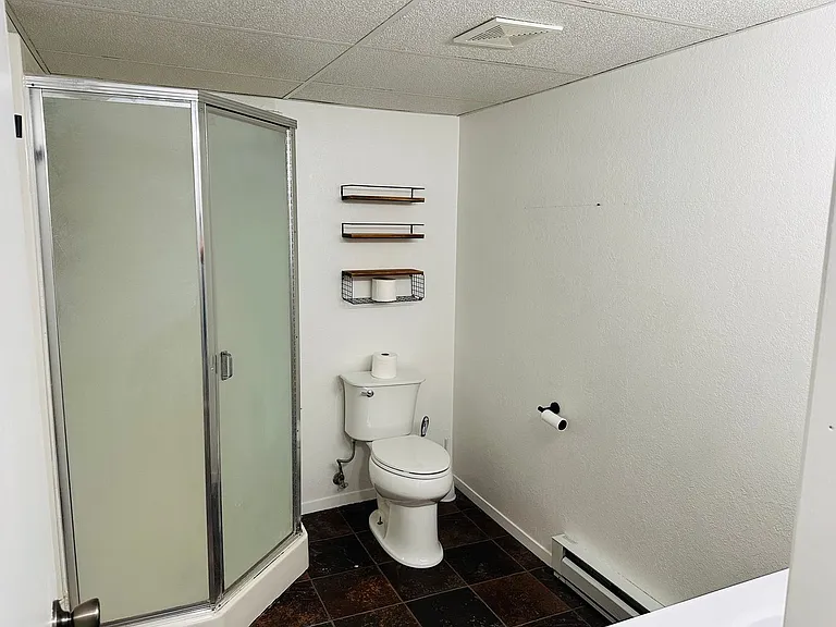 2038 Lewis Ave — Photo 24
