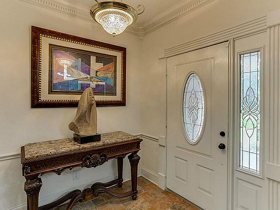 4th image of 13606 Fawcett Dr