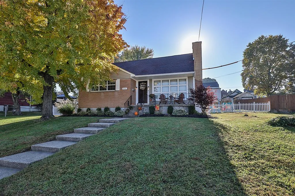 216 4th Ave photo 1