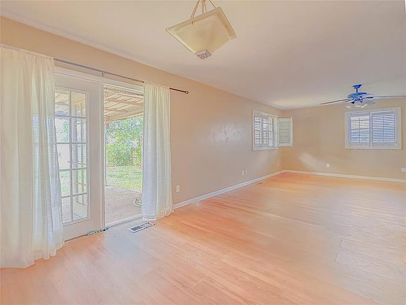5th image of 4821 Gina Pl