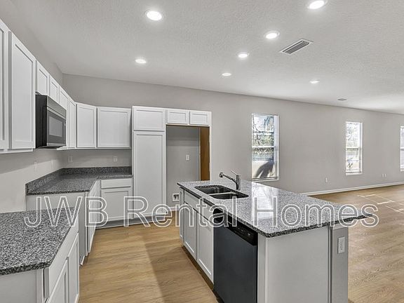 4th image of 1311 Odessa St