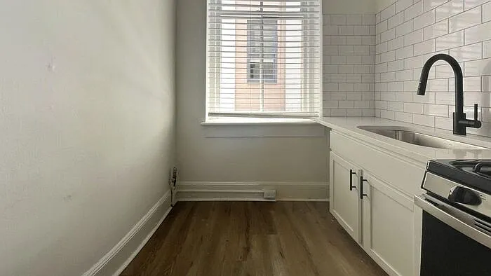 364 King St #1B — Photo 1