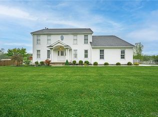7095 Lincoln Avenue Ext, Lockport, NY 14094