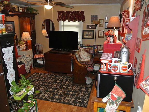 4th image of 617 Myrtle Ave